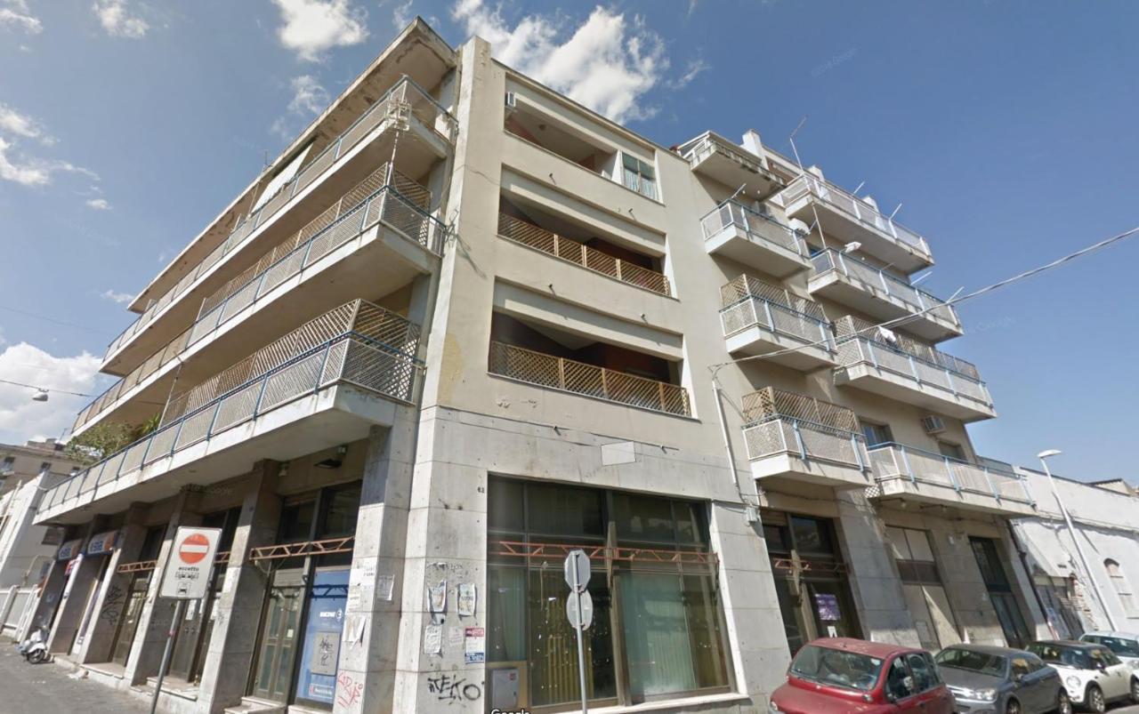 Liberta Frame Apartment With Terrace And Etna View Catania Bagian luar foto