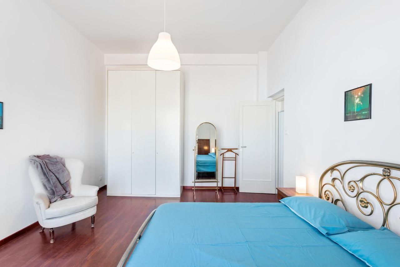 Liberta Frame Apartment With Terrace And Etna View Catania Bagian luar foto
