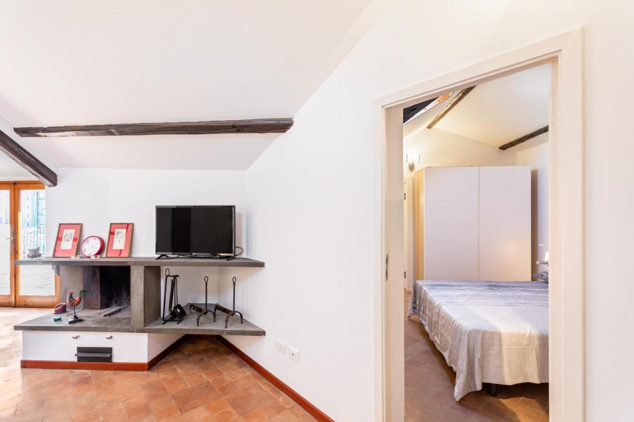 Liberta Frame Apartment With Terrace And Etna View Catania Bagian luar foto
